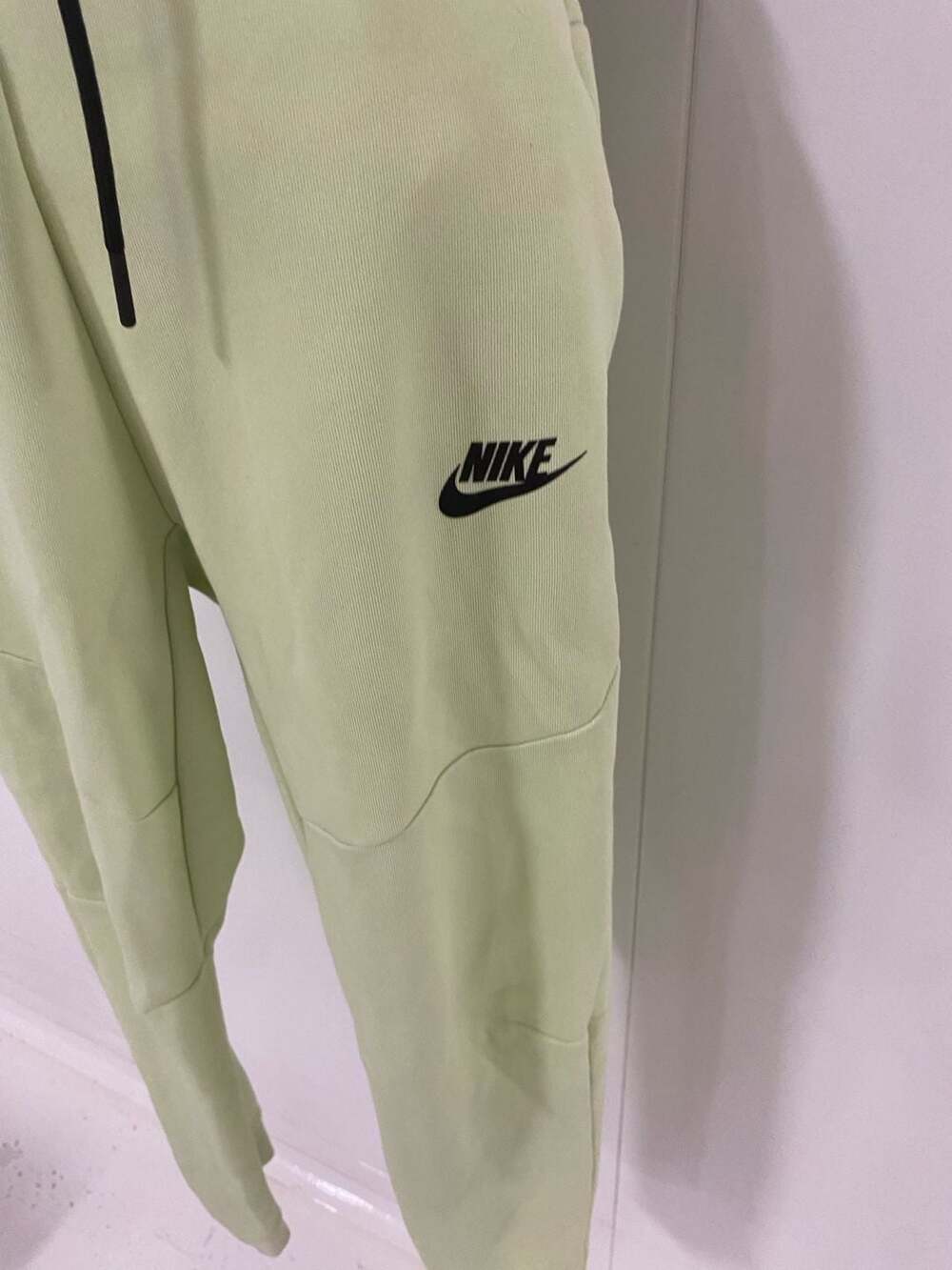 Nike Sportswear Tech Fleece Jogger Sweatpants In Liquid Lime Green View 2